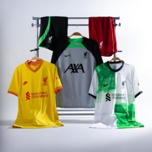 Liverpool - Camisas de Times Europeus